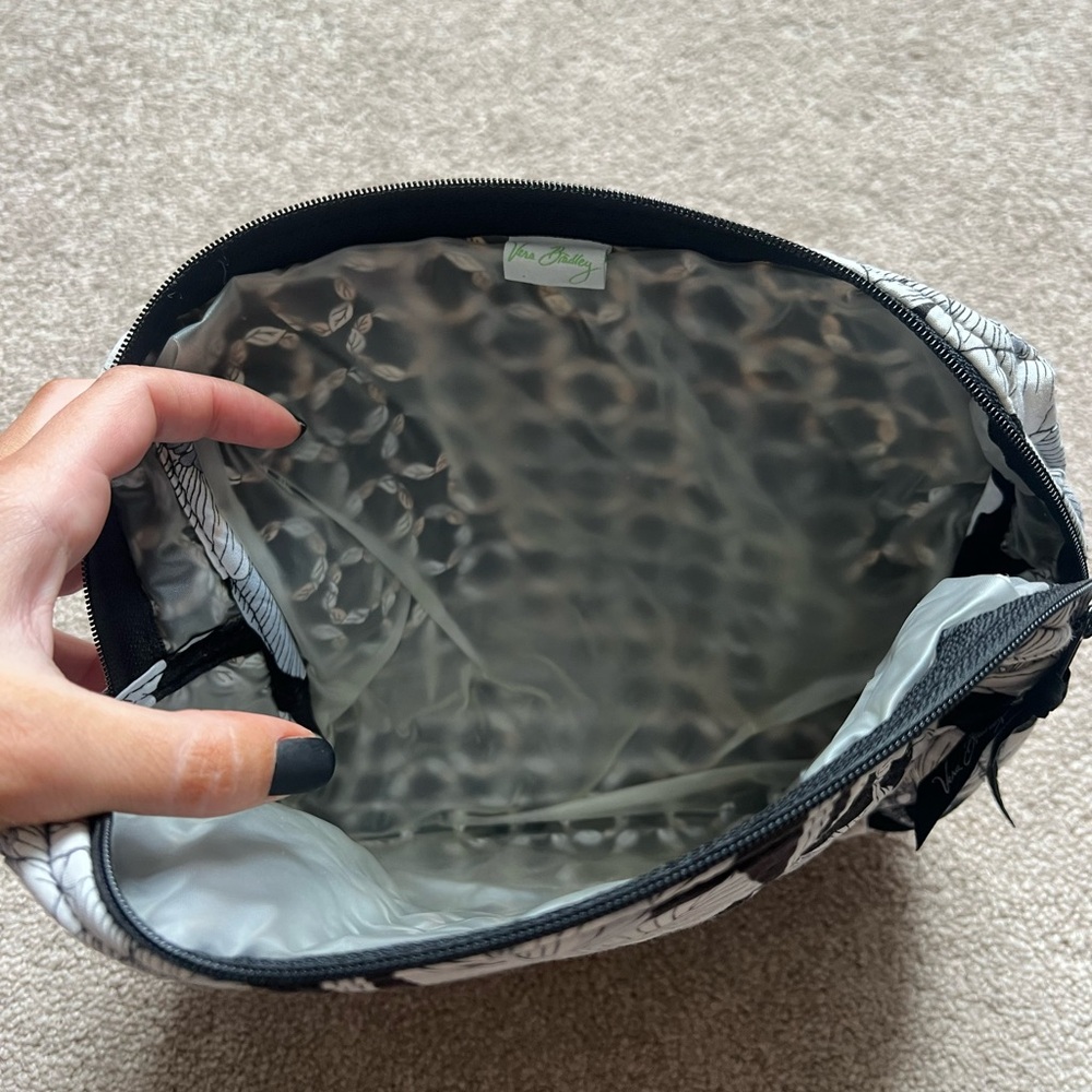 vera bradley cosmetic bag | black & white floral pattern - Picture 2 of 6